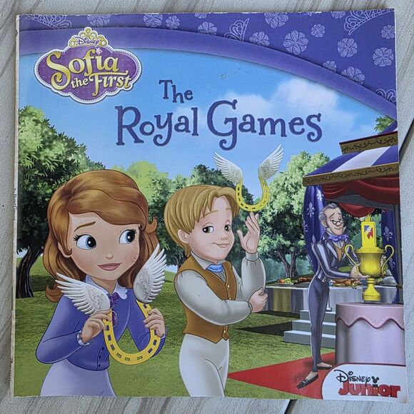 Sophia the First Floating Palace, The Royal Games & Sofia Makes a Friend-3 Books - Picture 14 of 16